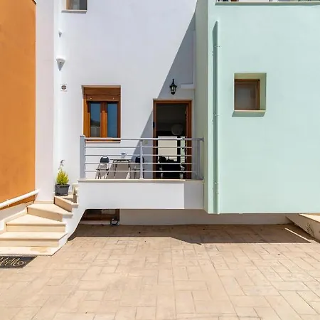 Trinity Seaside Family Maisonette בית נופש
