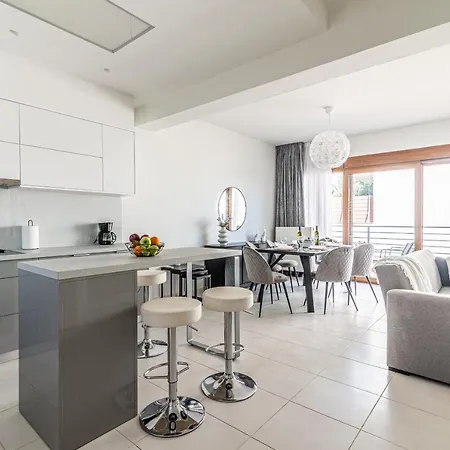 Trinity Seaside Family Maisonette בית נופש