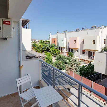 Trinity Seaside Family Maisonette Goúrnes
