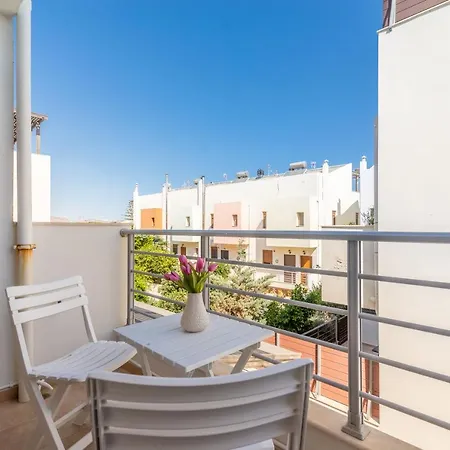 בית נופש Trinity Seaside Family Maisonette